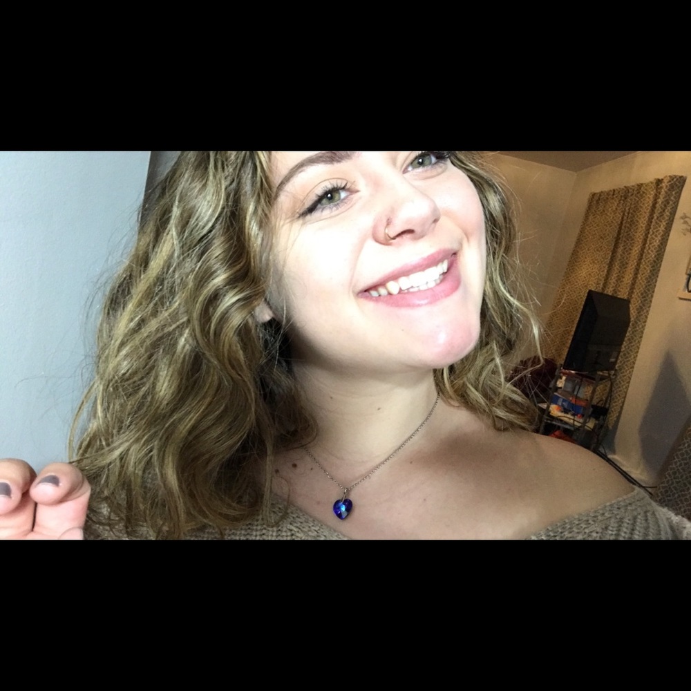 Meet your Posher, Hailey